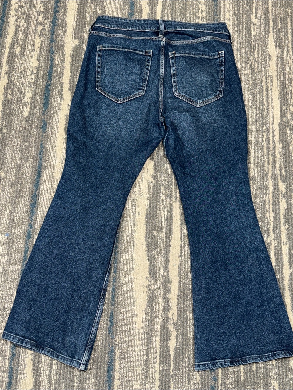 Size 14 / 32 Short Hollister Dark Blue High Rise Flare Jeans. Super Nice.